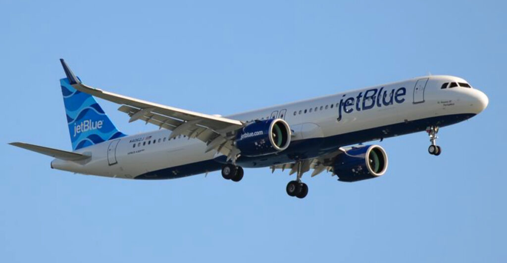 JetBlue Flight from Cancun to Newark Makes Emergency Landing in Tampa After Sudden Altitude Drop – Several Passengers Injured
