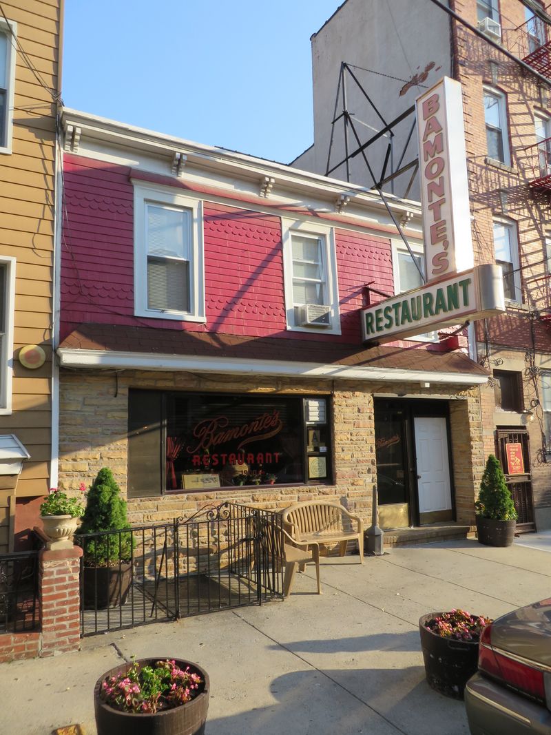 Bamonte's (1900) – Williamsburg, Brooklyn