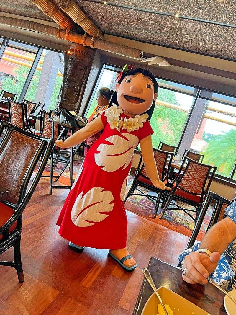 Lilo & Stitch / Moana vibes → 'Ohana + Pineapple Lanai (Disney's Polynesian Village Resort)