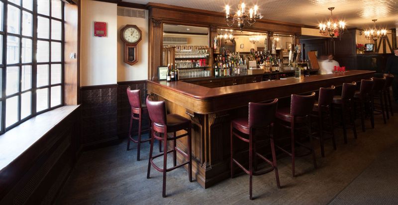 Peter Luger Steak House (1887) – Williamsburg, Brooklyn