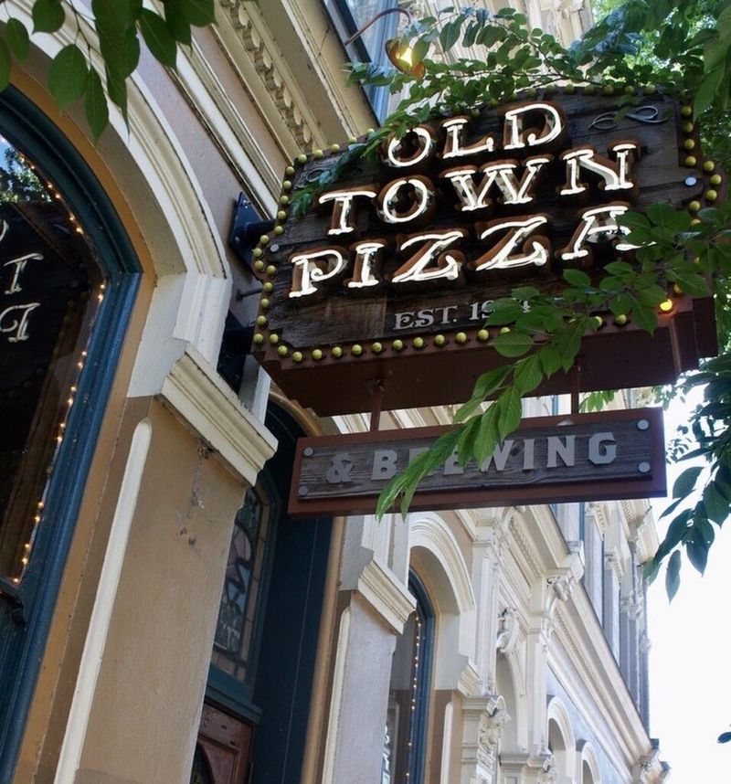 Old Town Pizza & Brewing (Portland – Old Town/Chinatown)