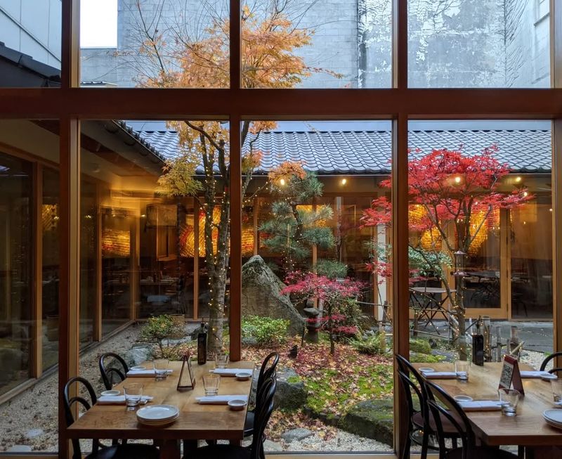 Momiji – Seattle (Capitol Hill & South Lake Union)