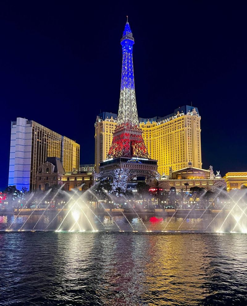 Watch the Fountains of Bellagio (for free!)