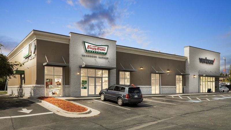 Krispy Kreme — University Pkwy (Winston-Salem)