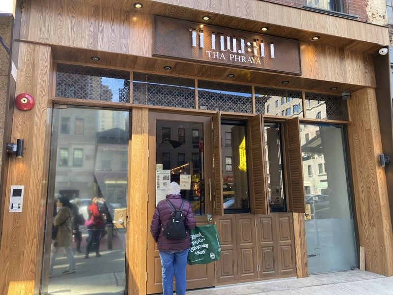 Tha Phraya (Lower East Side, Manhattan) — Bangkok-style comfort
