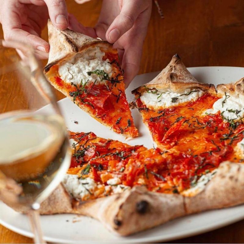 Mister O1 Extraordinary Pizza (Miami Beach & Beyond) – MICHELIN-Listed Thin-Crust Stars