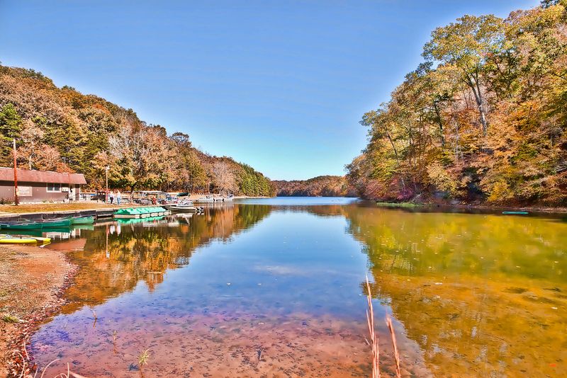 Greenbo Lake State Resort Park — 225-acre lake & miles of multi-use trails