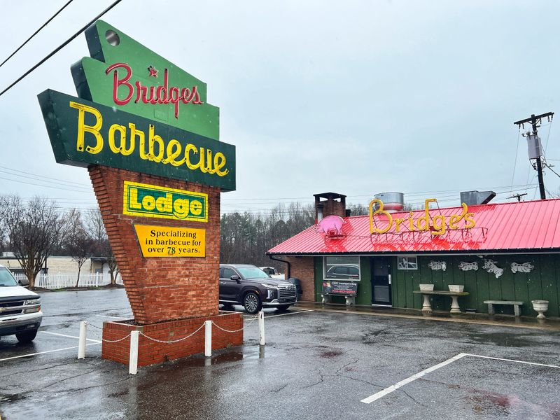 Red Bridges Barbecue Lodge (Shelby, NC)