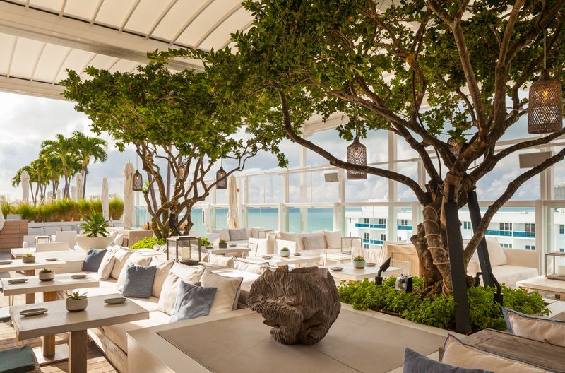 Watr at the 1 Rooftop - 1 Hotel South Beach