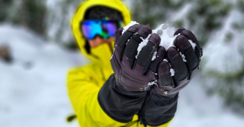 Lightweight to Deep-Winter: The Best Hiking Gloves You Can Buy Now