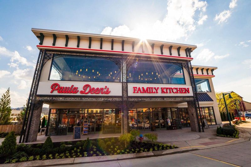 Paula Deen's Family Kitchen (at The Island)