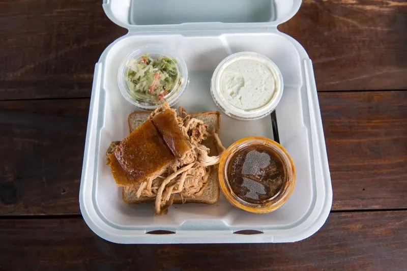 Scott’s Bar-B-Que (Hemingway)