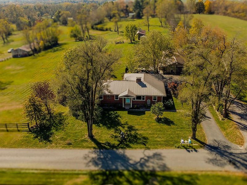 Delaney Ferry Road - Near Versailles
