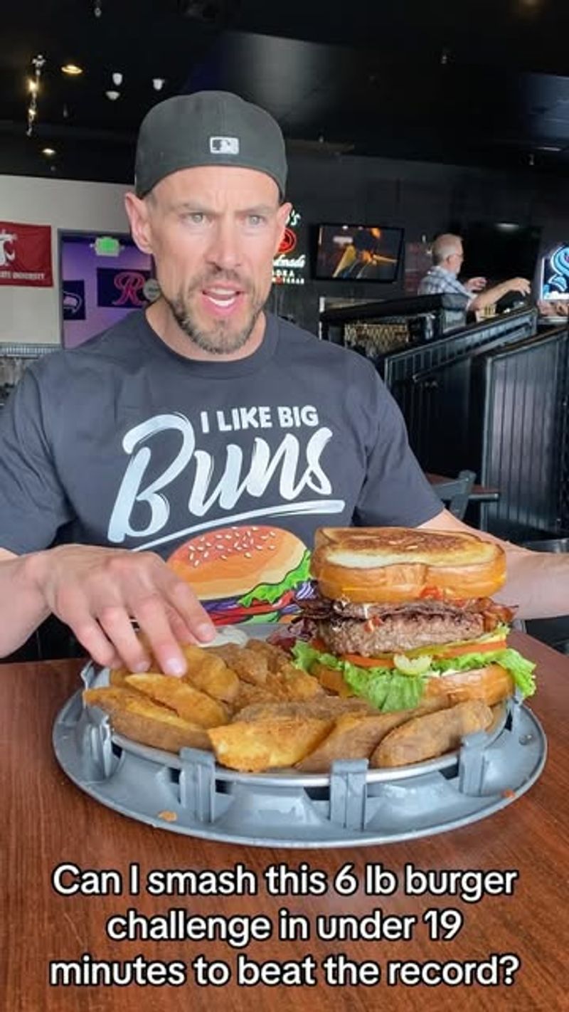 Giant Burger — Springfield, Oregon