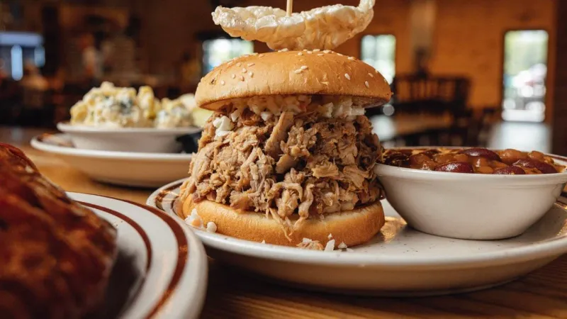 Elliott’s BBQ Lounge (Florence area)