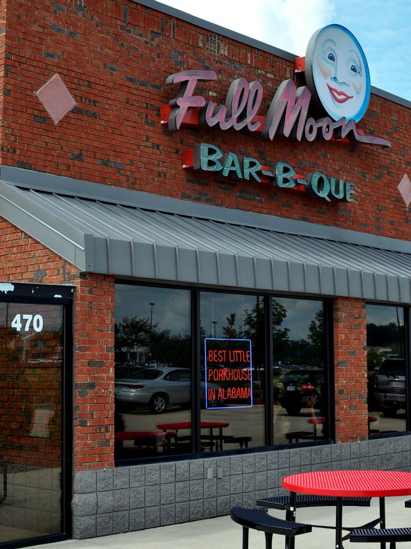 Full Moon Bar-B-Que (multiple area locations)