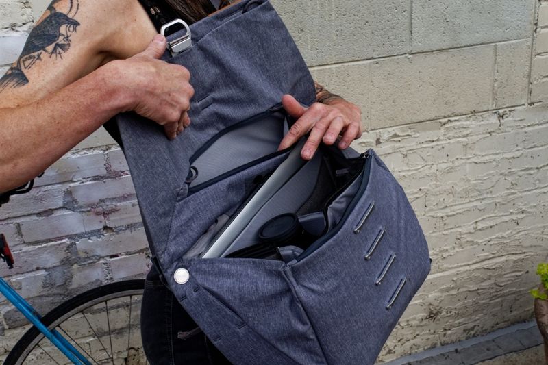 Peak Design Everyday Messenger