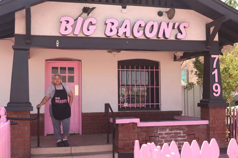 Big Bacon's