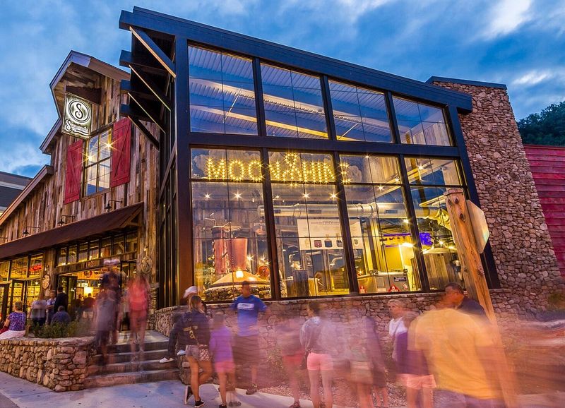 Sugarlands Distilling Company – Gatlinburg