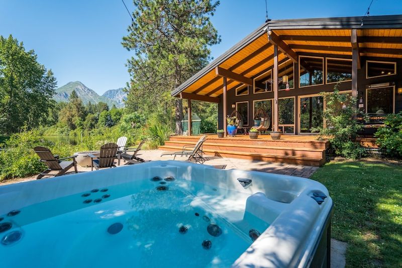 Icicle River Cabin — Leavenworth, Washington