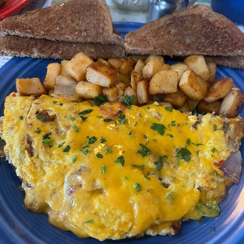 Breakfast Table – Easton