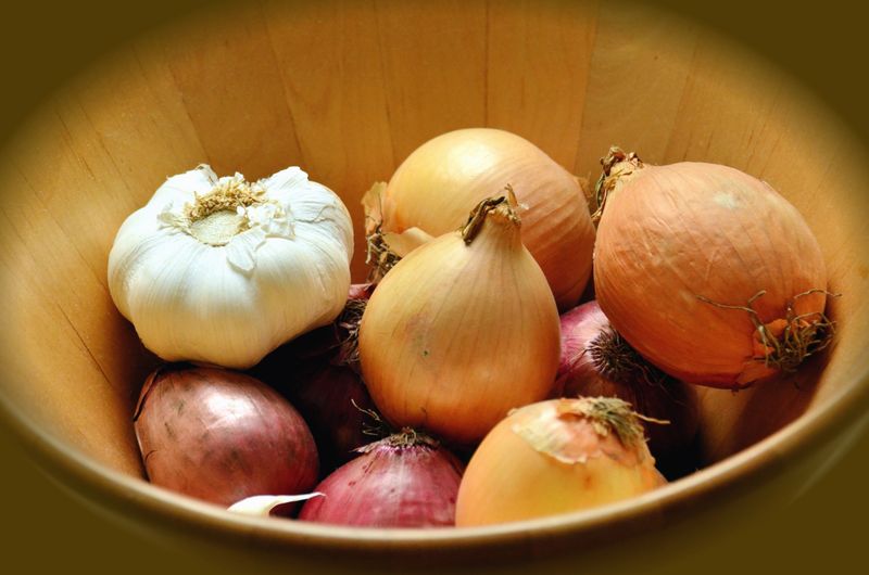Aromatics (Onions, Garlic, Shallots, Leeks)
