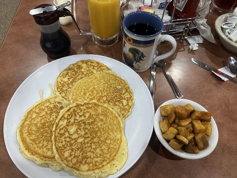 Sawyer's Farmhouse Breakfast — Pigeon Forge