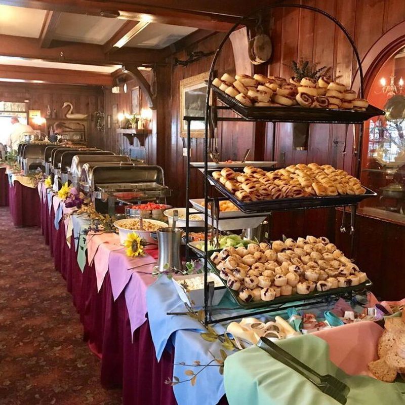 New Hampshire: The Old Salt at Lamie’s Inn (Hampton)