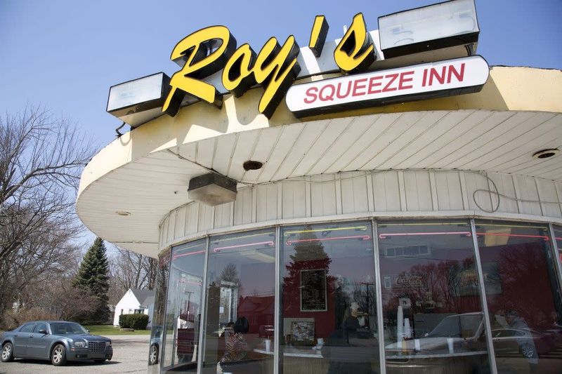 Roy's Squeeze Inn – Ypsilanti