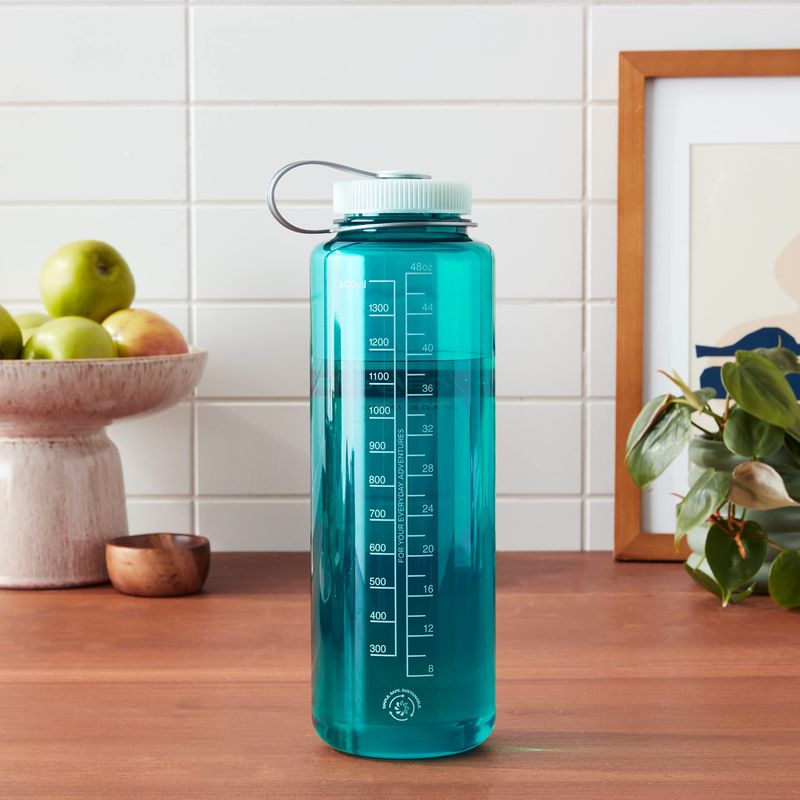Nalgene Sustain Tritan Water Bottle