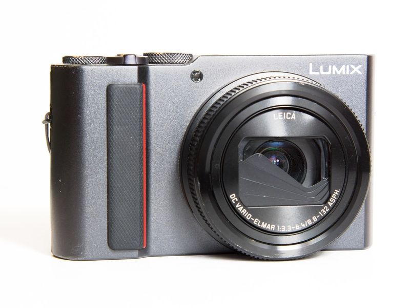 Panasonic Lumix ZS200 / TZ200 — best pocket long-zoom for vistas