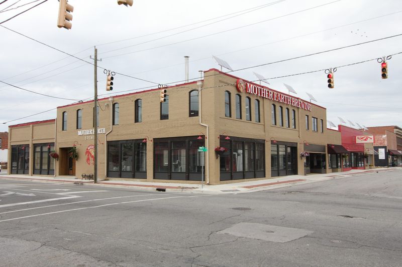 Mother Earth Brewing (Kinston)