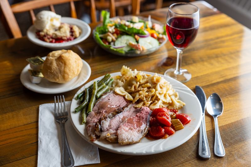 Pennsylvania: Miller’s Smorgasbord (Ronks)