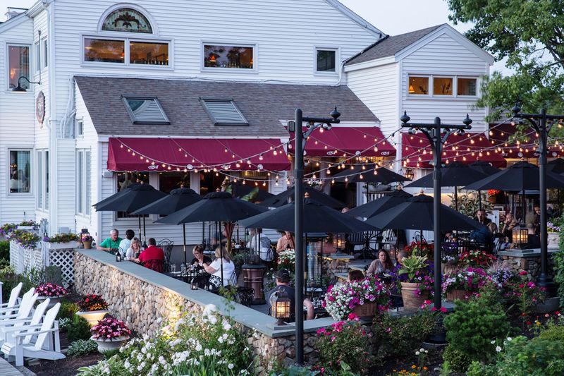S&P Oyster — Mystic (riverfront)