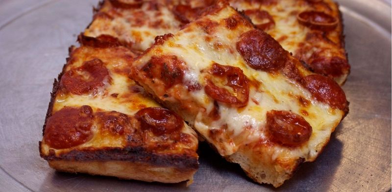 Belle Isle Pizza (West Village, Detroit)