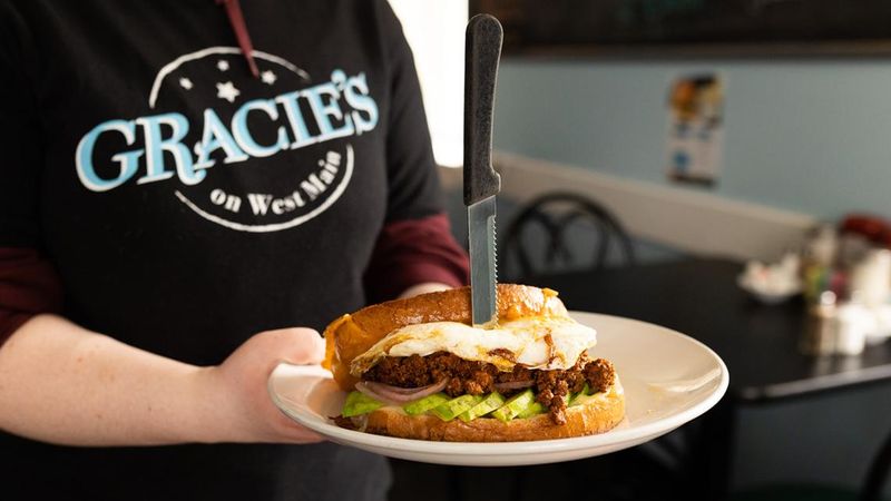 Gracie's on West Main – Leola