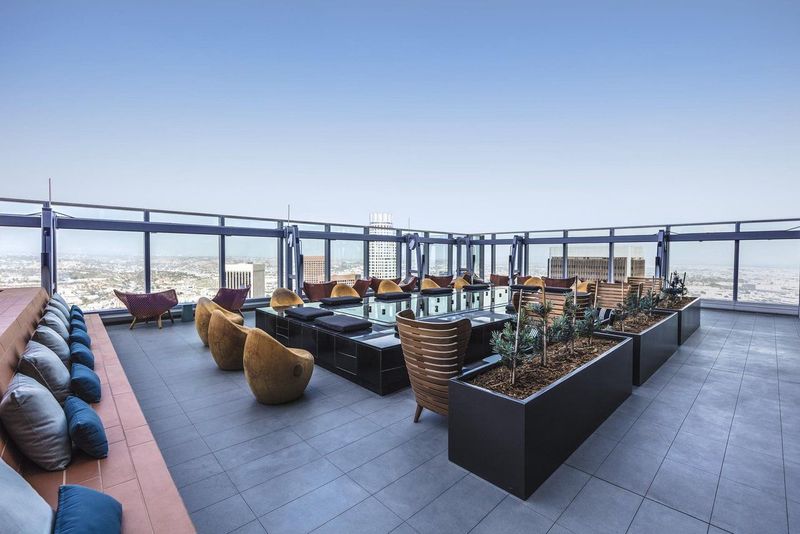 Spire 73 (InterContinental Los Angeles Downtown)