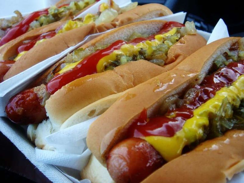 Gray’s Papaya – Hot Dogs