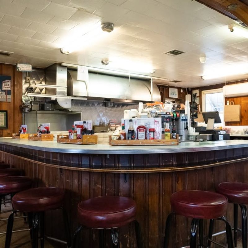 Bigelow's New England Fried Clams (Rockville Centre, Long Island)