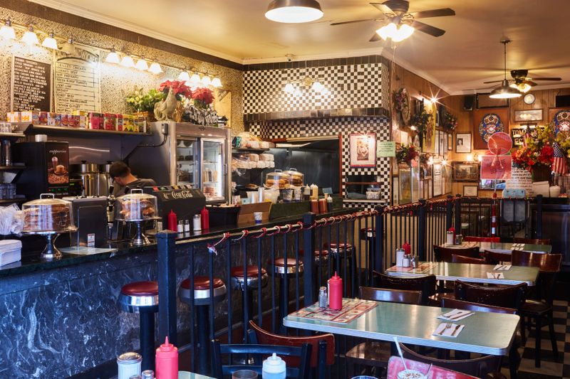 Tom's Restaurant
