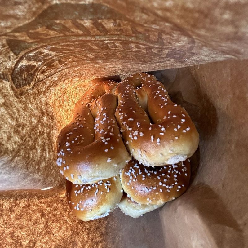 Freehold Hot Bagels & Pretzels (Freehold)