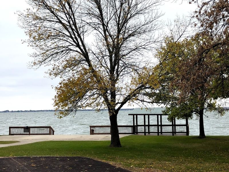 Lake Poinsett – The Summer Secret Between De Smet and Arlington