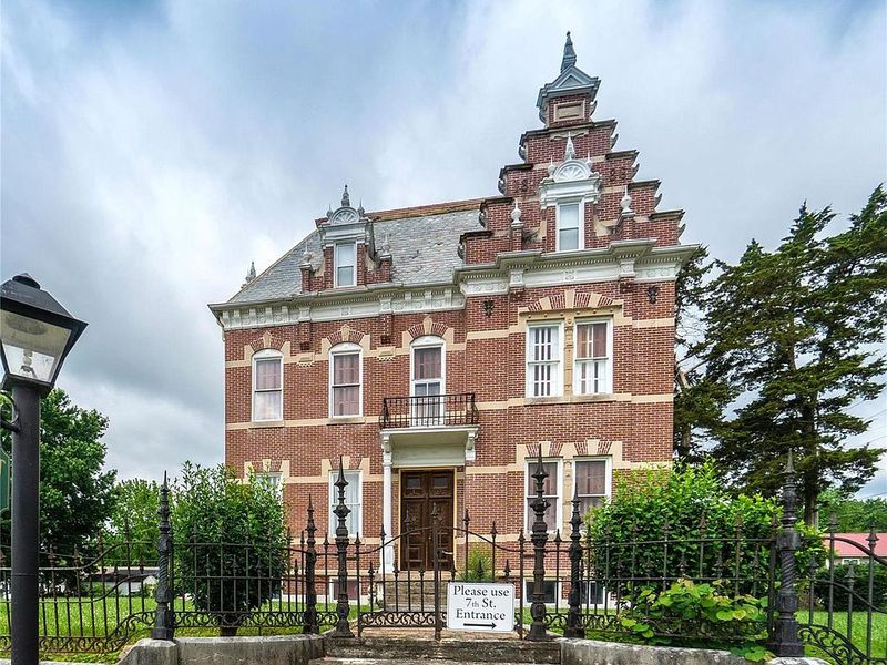 Charming Inns and Bed & Breakfasts