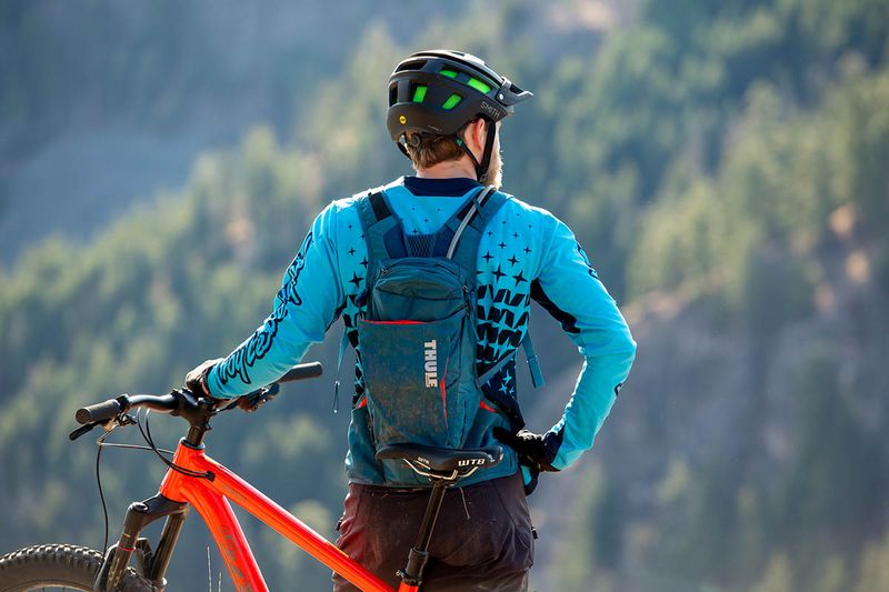 Thule Vital 8L