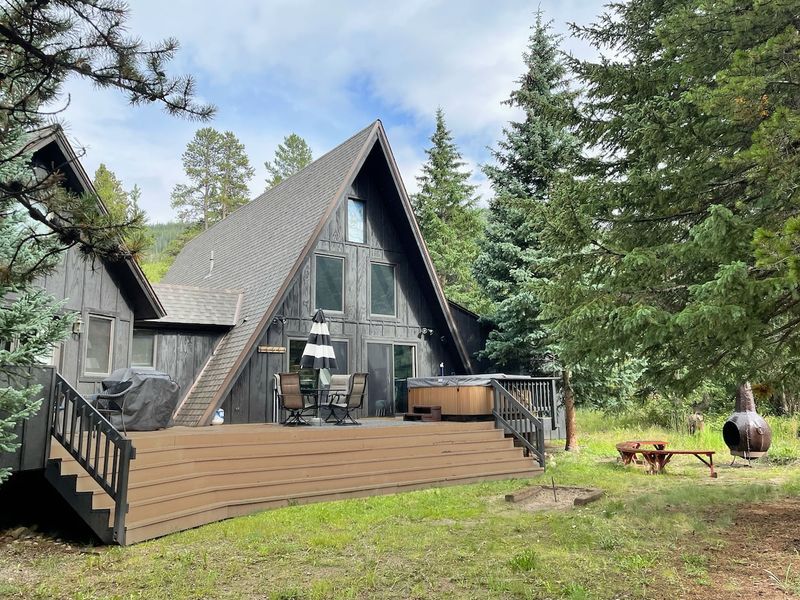 Blue Creek Lodge & Cabins