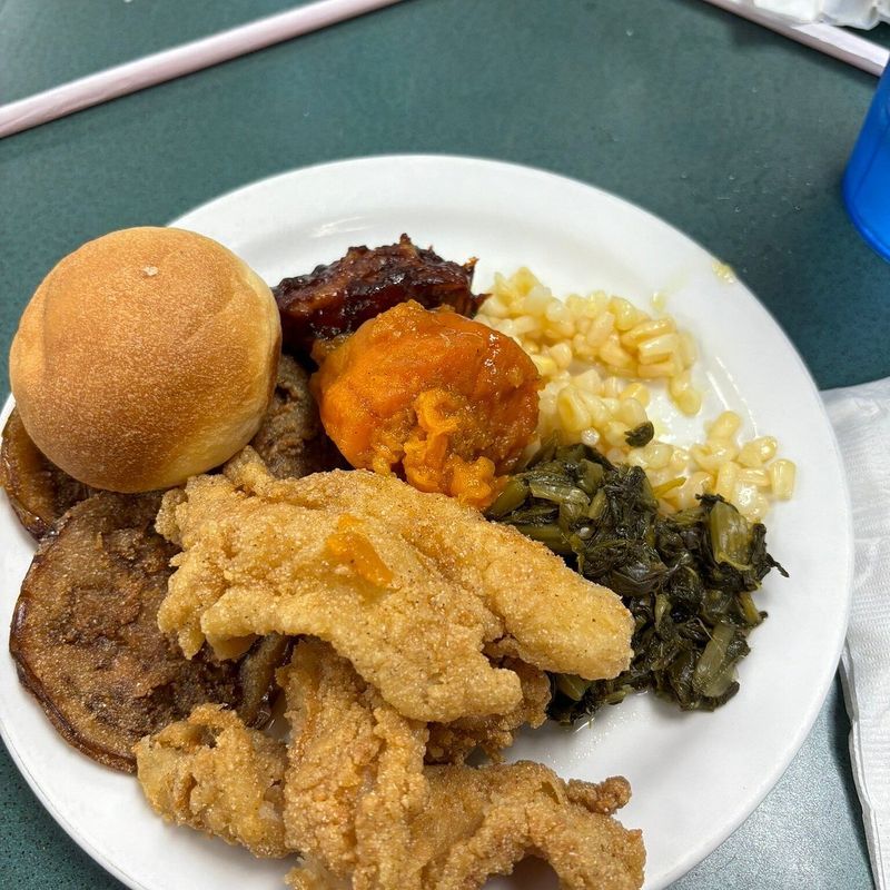 Brooks Shaw's Old Country Store & Buffet — Jackson