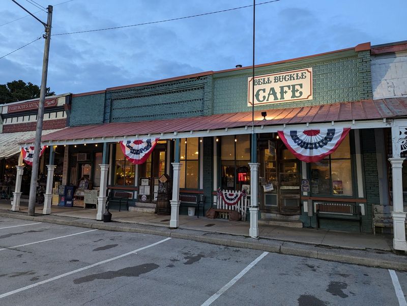 Bell Buckle Café