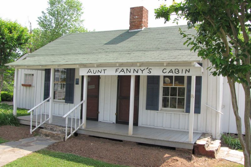 Aunt Fanny's Cabin (Smyrna)