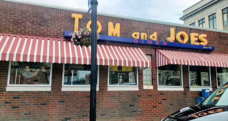 Tom & Joe's Diner