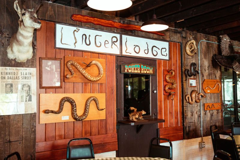 Linger Lodge — Bradenton